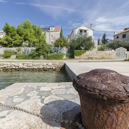 Apartment Island Memories