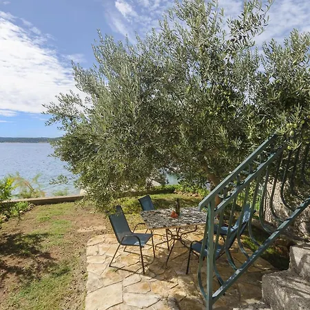 Island Memories Apartment Prvic Sepurine