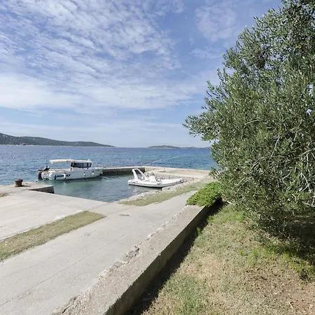 Apartment Island Memories Prvic Sepurine