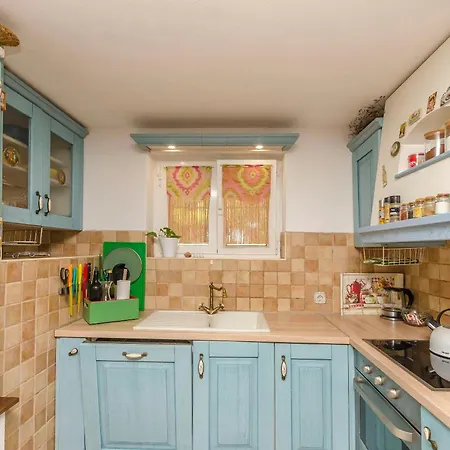 Island Memories Prvic Sepurine