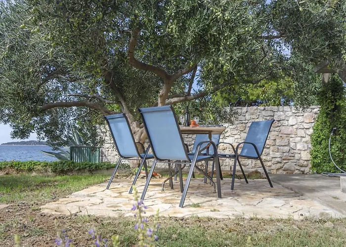 Island Memories * פרוויץ' שפורינה